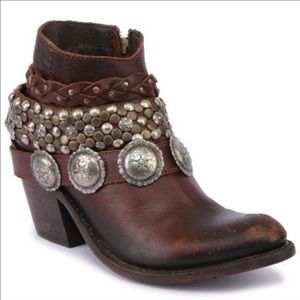 Liberty black distressed brown boots